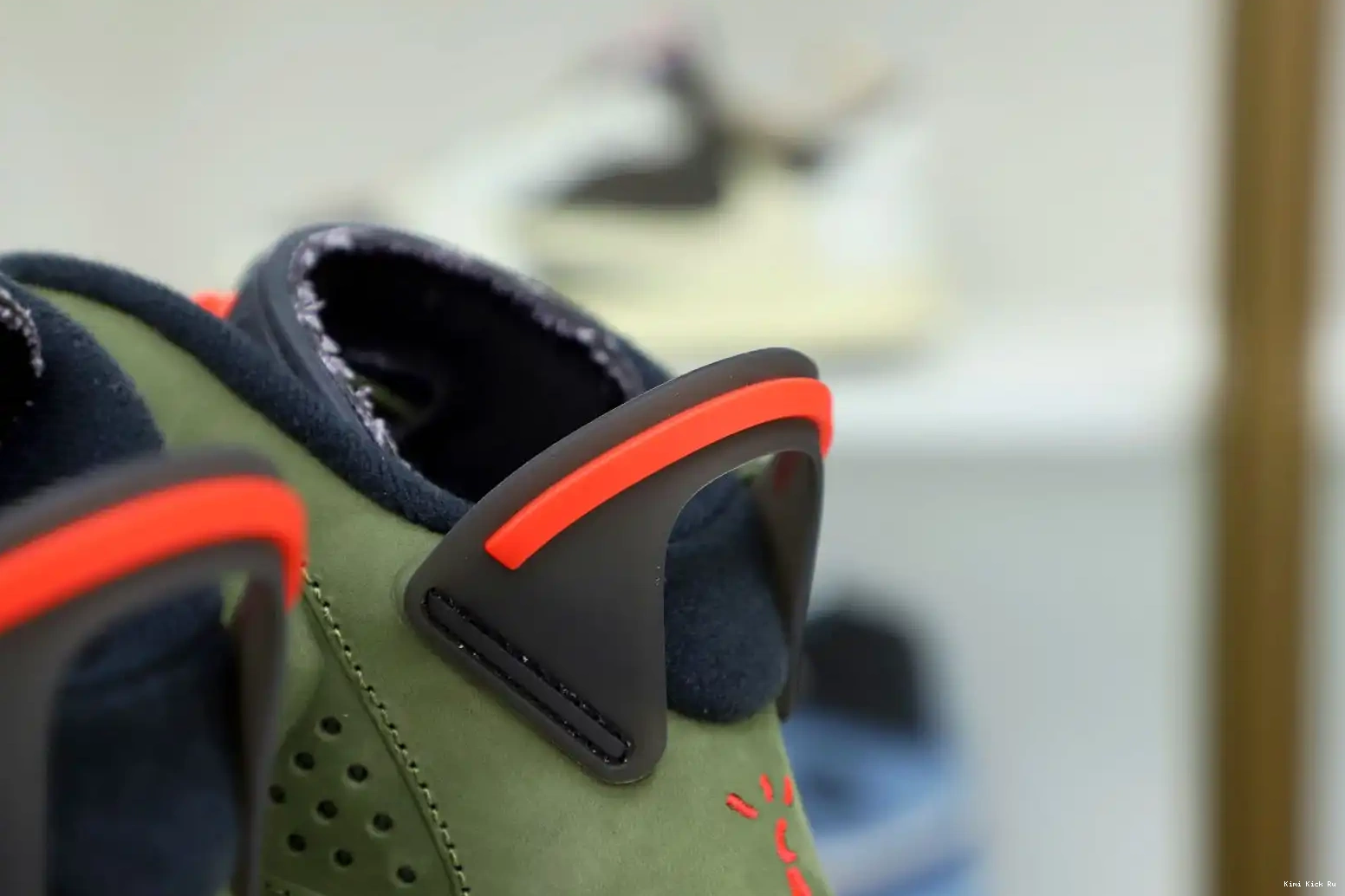 RETRO AIR 6 Kimikick 'OLIVE' TRAVIS SCOTT JORDAN X 0701